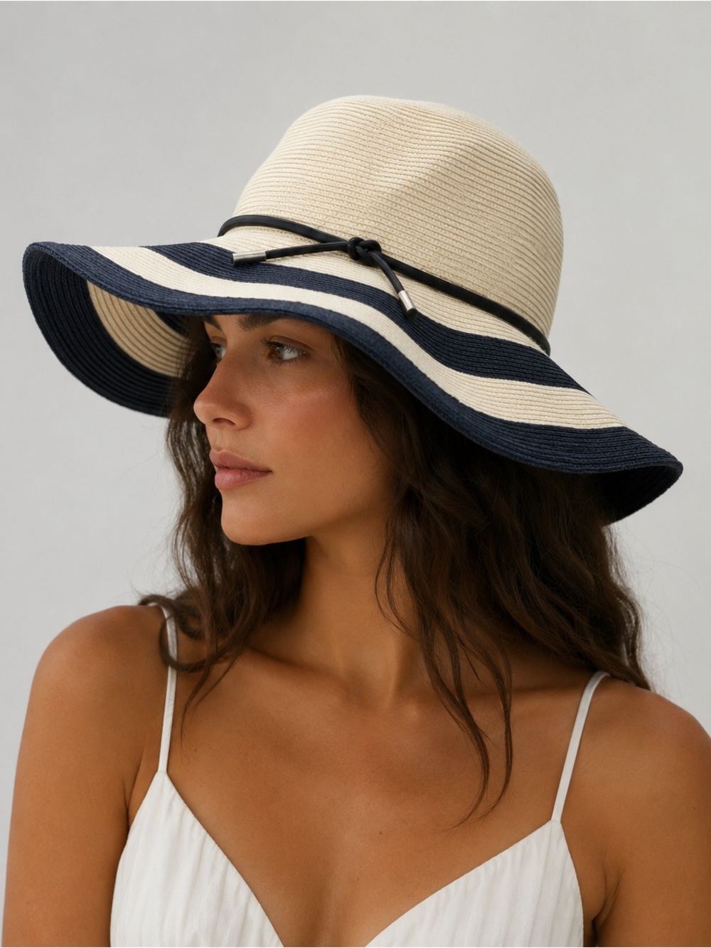 Coach New York Wide Brim Straw Sun Hat Navy Cream Floppy Beach Resort Hat M/L